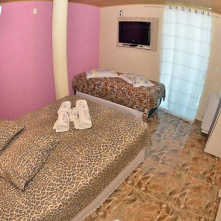 Pousada Familia Flores Пеня Екстериор снимка